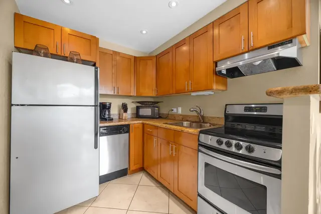 Listing Image for 3601 Lower Honoapiilani Rd 420 14 of 28