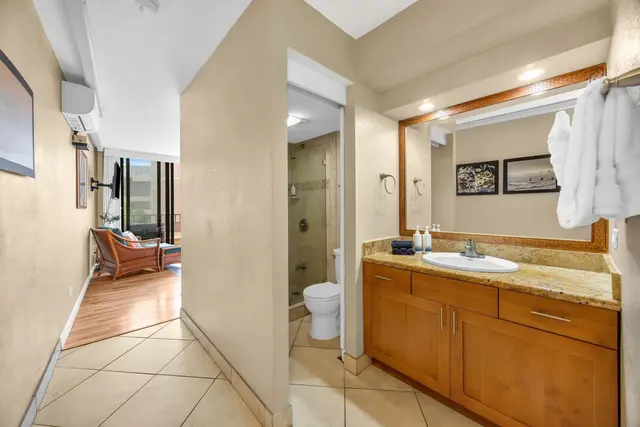 Listing Image for 3601 Lower Honoapiilani Rd 420 4 of 28