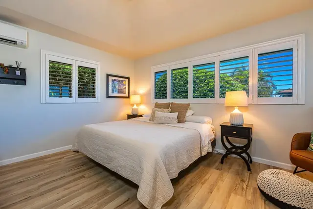 Listing Image for 6 Orchid Pl 25 of 42