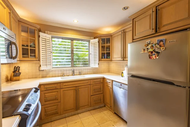 Listing Image for 15 Kulanihakoi St 6d 14 of 27