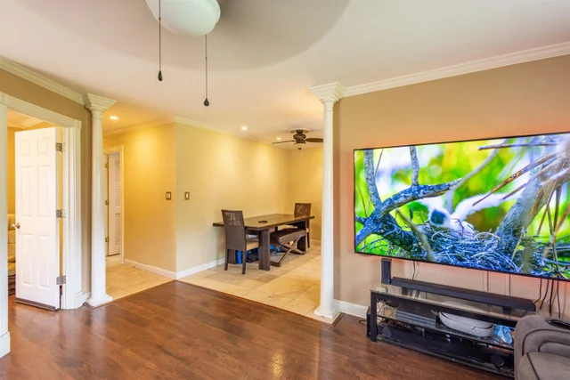 Listing Image for 15 Kulanihakoi St 6d 4 of 27