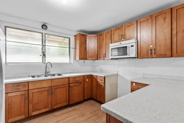 Listing Image for 266 Ani St 2 of 30