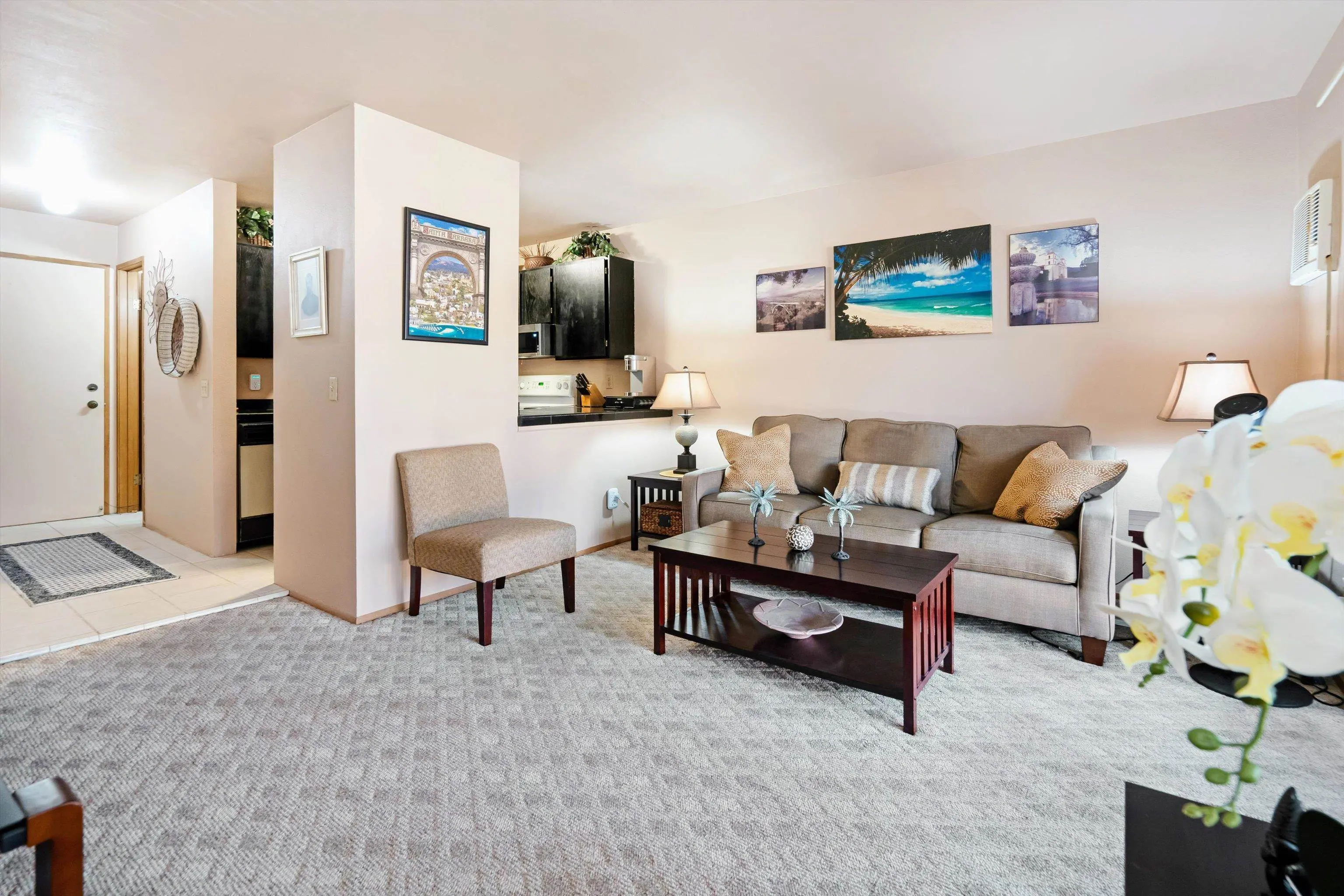 Photo of Listing #408533