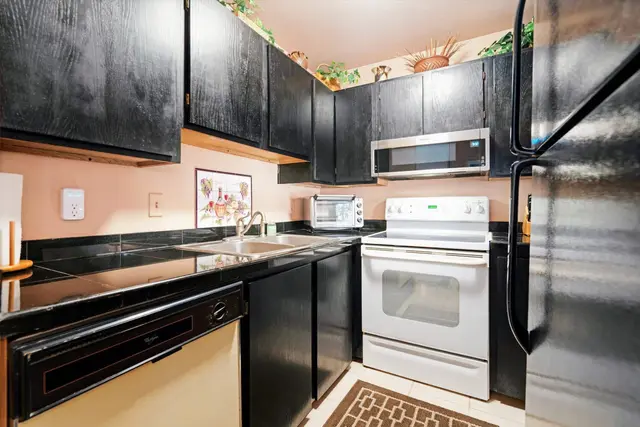 Listing Image for 3740 Lower Honoapiilani Rd C102 12 of 50