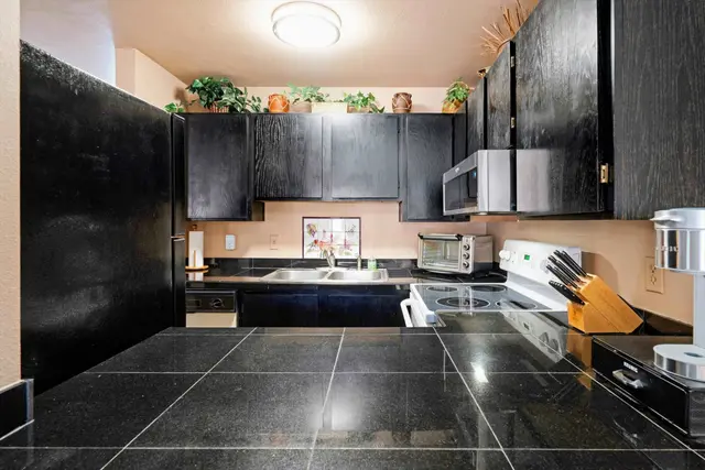 Listing Image for 3740 Lower Honoapiilani Rd C102 13 of 50