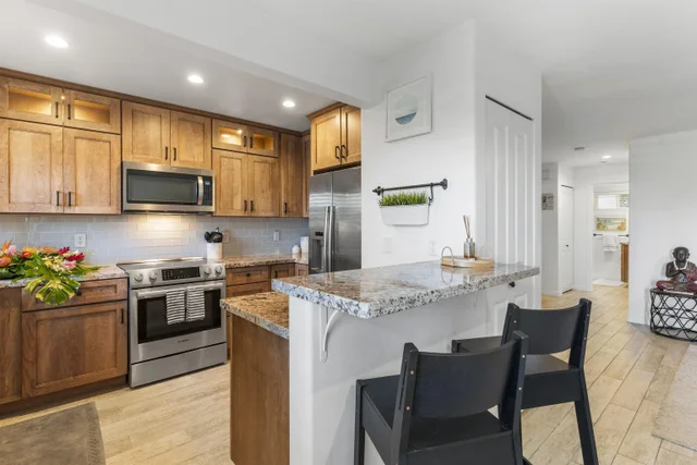 Listing Image for 17 Jillian Ln 513 3 of 49