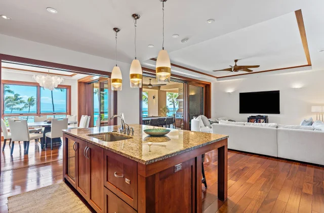 Listing Image for 1 Bay Dr 1203 2 of 41