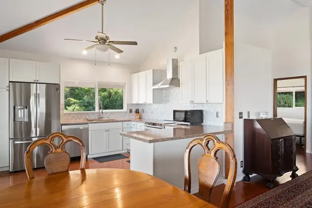Listing Image for 3375 Kuaua Pl 12 of 38