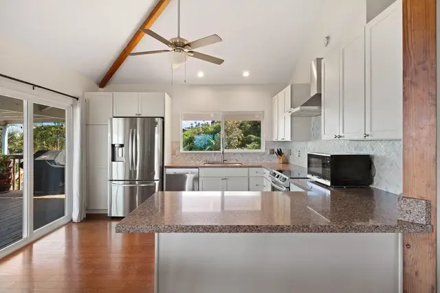 Listing Image for 3375 Kuaua Pl 14 of 38