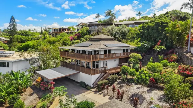 Listing Image for 3375 Kuaua Pl 2 of 38
