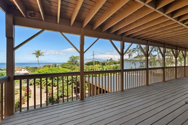 Listing Image for 3375 Kuaua Pl 29 of 38