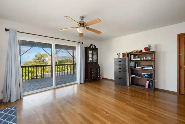 Listing Image for 3375 Kuaua Pl 30 of 38