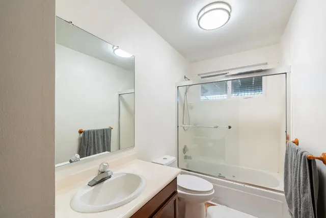 Listing Image for 3375 Kuaua Pl 33 of 38