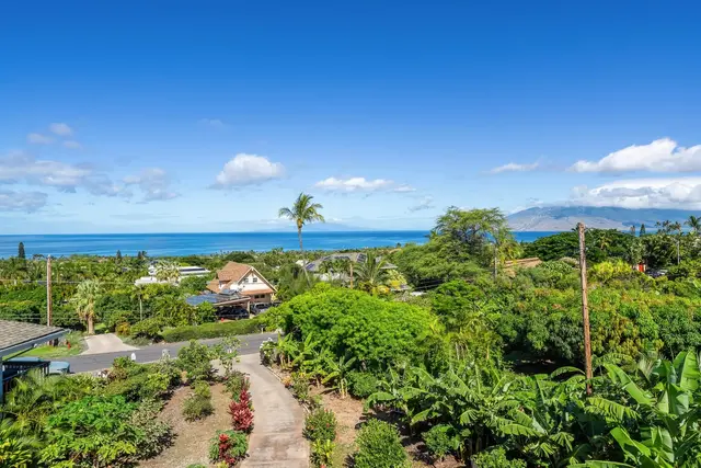 Listing Image for 3375 Kuaua Pl 37 of 38