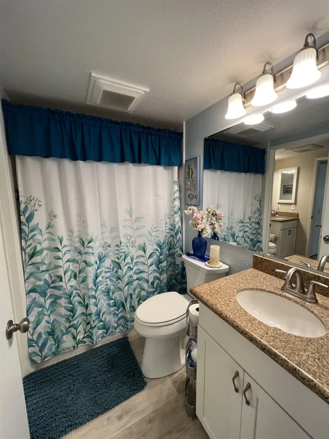 Listing Image for 160 Keonekai Rd 6-102 24 of 50