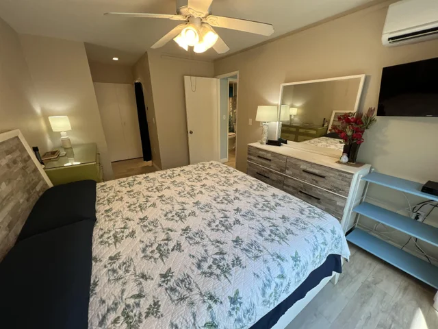 Listing Image for 160 Keonekai Rd 6-102 32 of 50