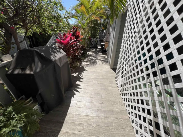 Listing Image for 160 Keonekai Rd 6-102 40 of 50