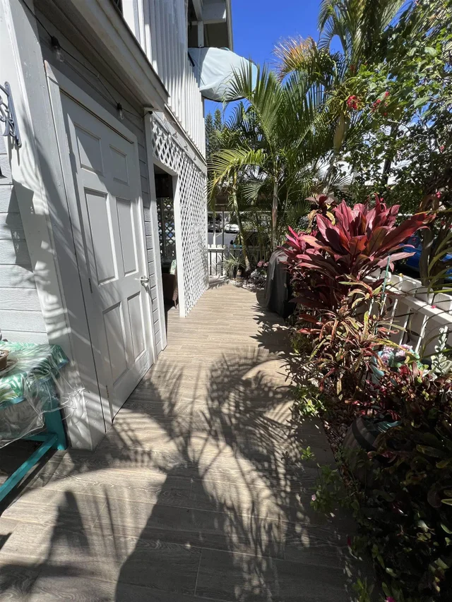 Listing Image for 160 Keonekai Rd 6-102 44 of 50