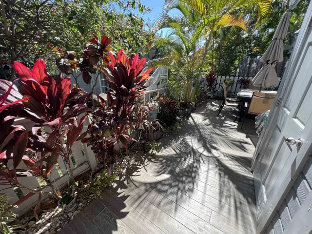 Listing Image for 160 Keonekai Rd 6-102 45 of 50