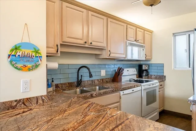 Listing Image for 760 S Kihei Rd Ph 619 14 of 50