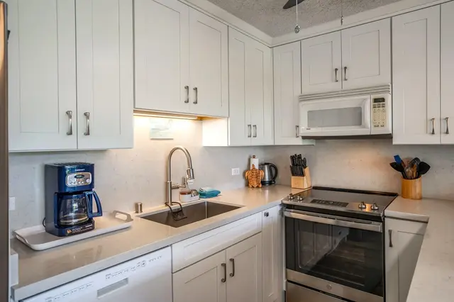 Listing Image for 2387 S Kihei Rd C-208 8 of 42