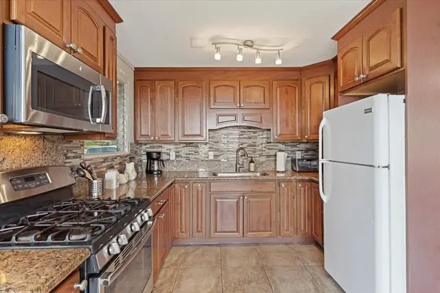 Listing Image for 857 Hopoe St 13 of 40