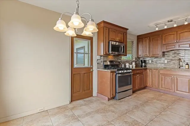 Listing Image for 857 Hopoe St 20 of 40