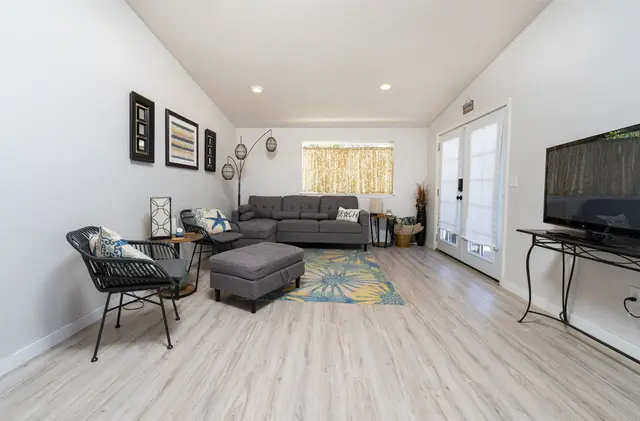 Listing Image for 348 Alahee Dr 7 of 32