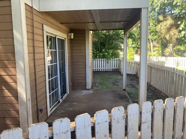 Listing Image for 140 Uwapo Rd 7-105 14 of 23