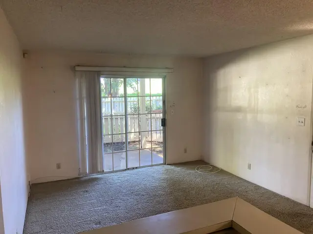 Listing Image for 140 Uwapo Rd 7-105 2 of 23