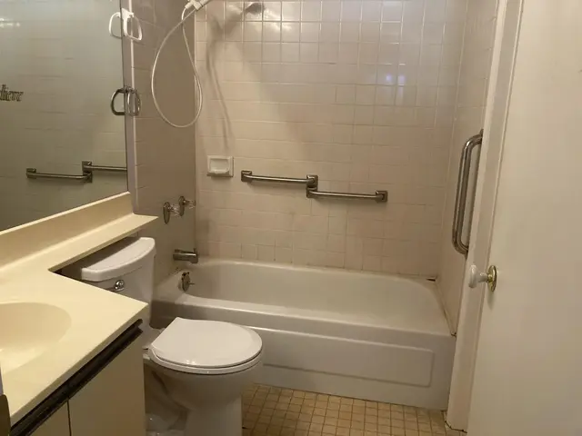 Listing Image for 140 Uwapo Rd 7-105 8 of 23