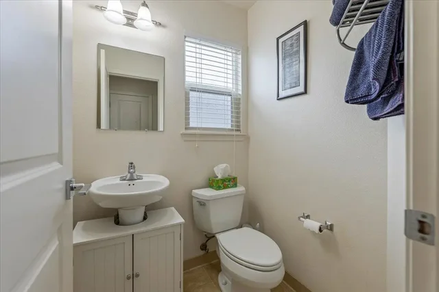 Listing Image for 245 Kamahao Cir 14 of 37