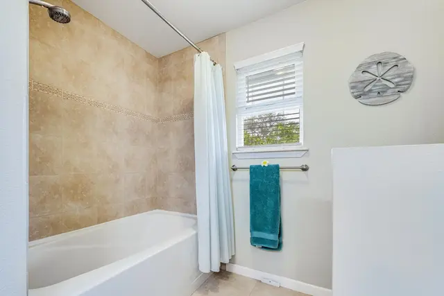Listing Image for 64 Oluea Cir 23 of 50