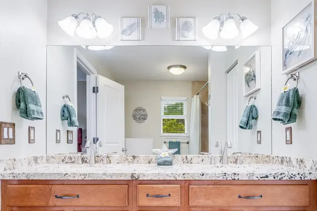 Listing Image for 64 Oluea Cir 24 of 50