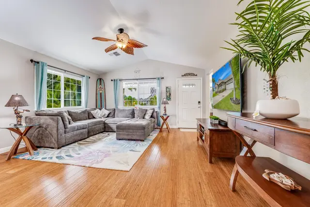 Listing Image for 64 Oluea Cir 7 of 50