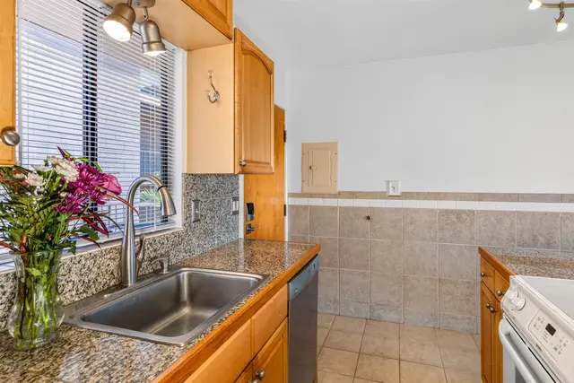 Listing Image for 2219 S Kihei Rd A-401 12 of 40