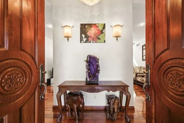 Listing Image for 355 Kamalei Cir 16 of 47