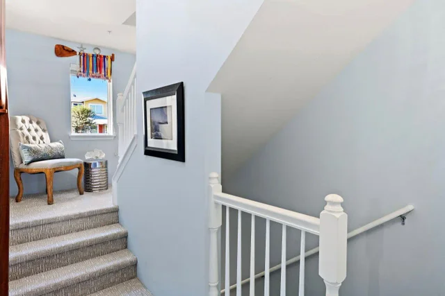 Listing Image for 31 E Kuu Aku Ln 216 22 of 36