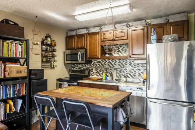 Listing Image for 99 Walaka St 12a 4 of 29