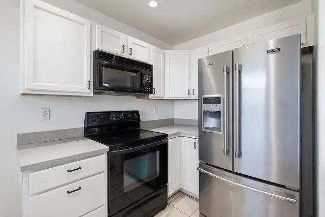 Listing Image for 20 Halili Ln 2a 12 of 50