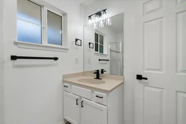 Listing Image for 20 Halili Ln 2a 28 of 50
