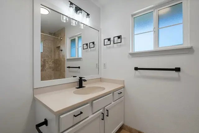 Listing Image for 20 Halili Ln 2a 36 of 50