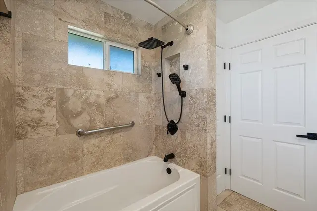 Listing Image for 20 Halili Ln 2a 37 of 50