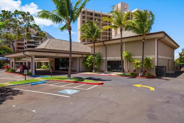 Listing Image for 4327 Lower Honoapiilani Rd 706 4 of 18