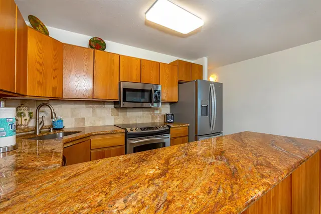 Listing Image for 50 Hauoli St 302 14 of 43
