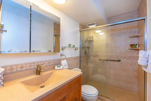 Listing Image for 50 Hauoli St 302 23 of 43