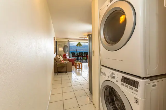 Listing Image for 50 Hauoli St 302 25 of 43