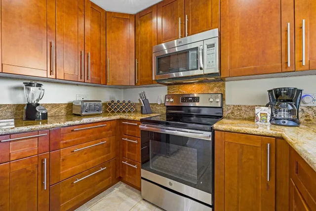 Listing Image for 500 Kapalua Dr 14t 1-2 15 of 30