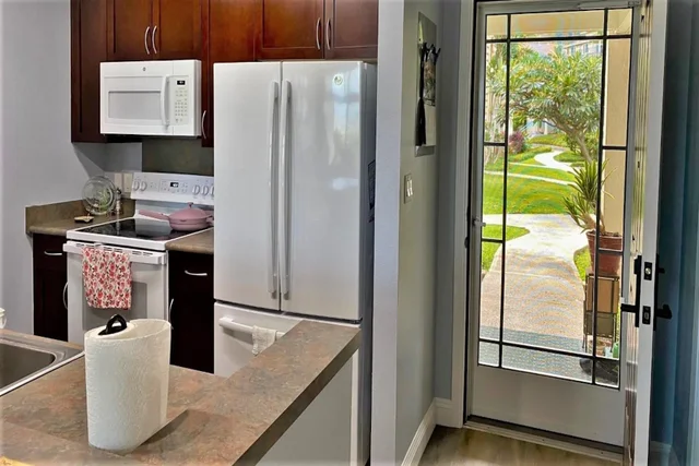 Listing Image for 125 Hoowaiwai Loop 1902 3 of 21