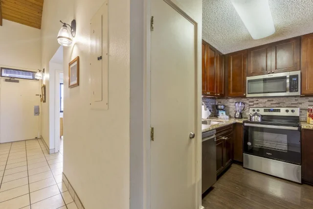 Listing Image for 2695 S Kihei Rd 8-407 15 of 37